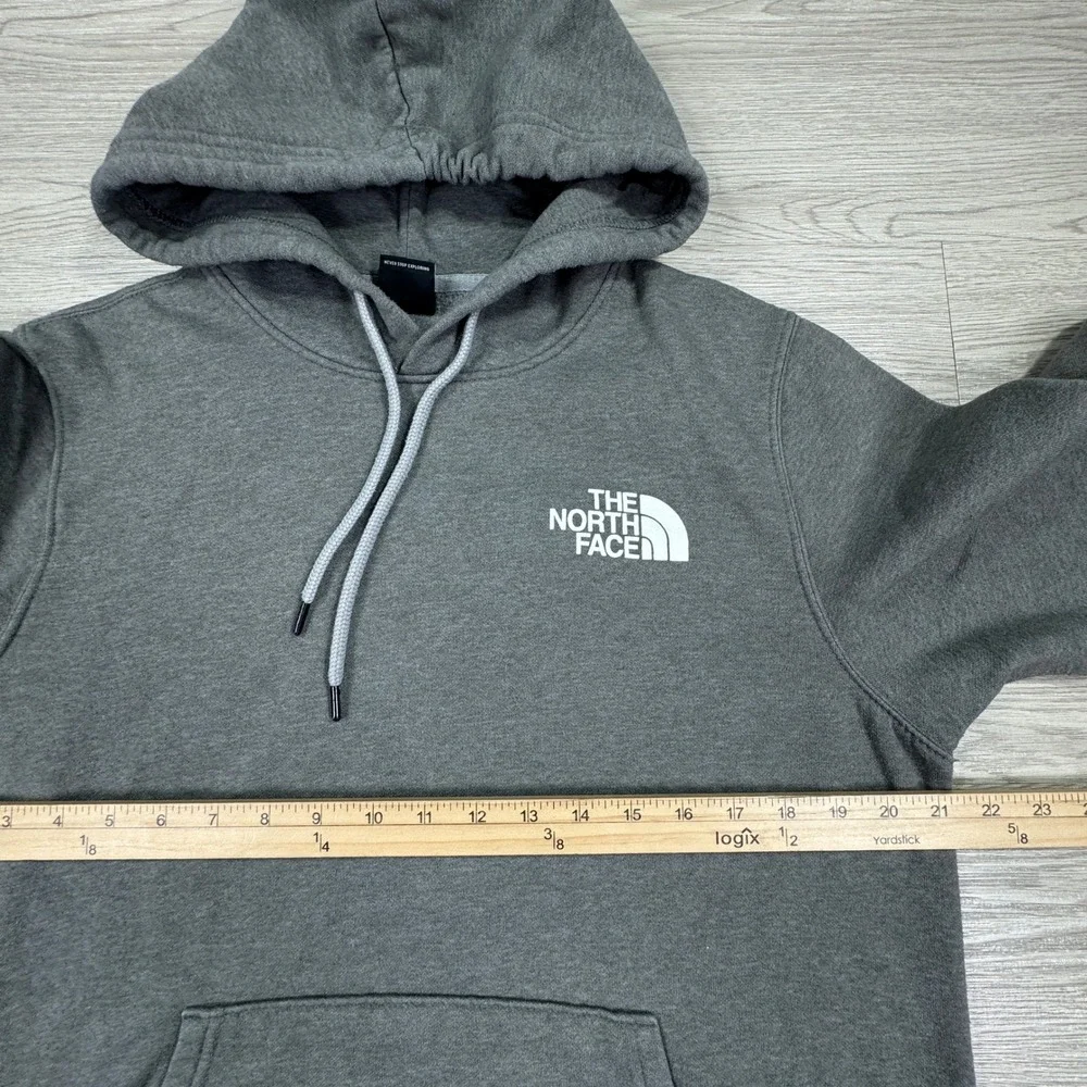 The North Face Men's Hoodie Logo Camo Grey Size Medium Pullover Sweatshirt Urban